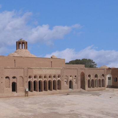 راهنمای کامل سفر به رفسنجان |جاذبه ها، اقامتگاه و نکات مهم